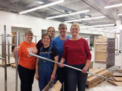 Photo named volunteer_hillcreststore1a.jpg