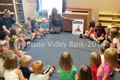 Photo named smithville_bday_presentation2_081314a.jpg