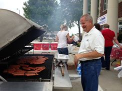 Photo named custapp_6_fb.jpg