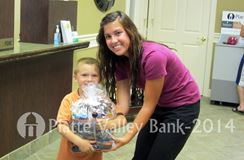 Photo named pbg_b2schoolfair_1a.jpg