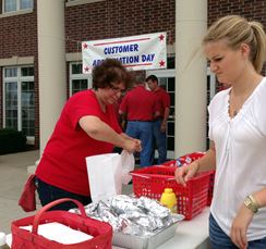 Photo named custapp_8_fb.jpg