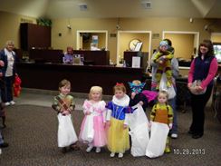 Photo named halloween-2013-library-kids-005_800x600.jpg