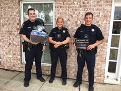 Photo named payitforward_police2.jpg