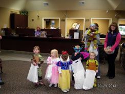 Photo named halloween-2013-library-kids-004_800x600.jpg
