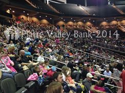 Photo named crowd1.jpg