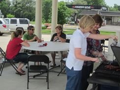 Photo named pbg_custapp062113_fb.jpg