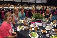 Photo named adorn-fashion-show3.jpg