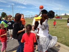 Photo named pchomecoming_092013_12_fb.jpg