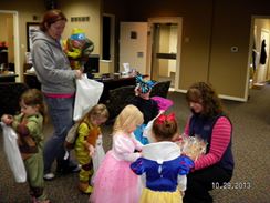 Photo named halloween-2013-library-kids-002_800x600.jpg